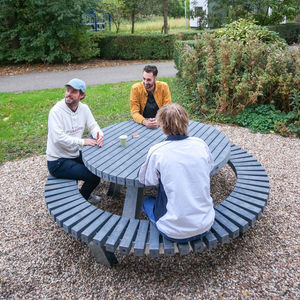 table de pique-nique contemporaine 1