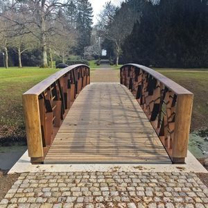 pont en bois de feuillus