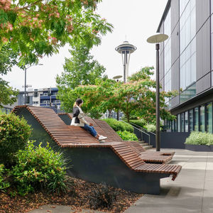 banc public contemporain