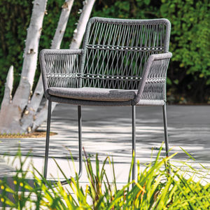 chaise de jardin contemporaine / avec accoudoirs / luge / avec coussin amovible