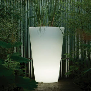pot de jardin en polyéthylène basse densité (PEBD)
