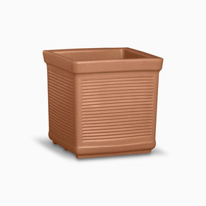 pot de jardin en polyéthylène basse densité (PEBD)