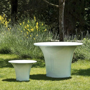 pot de jardin en plastique 1