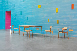 chaise de restaurant contemporaine 1