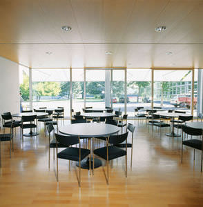 table contemporaine