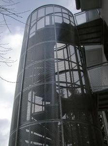 escalier en colimaçon / structure en métal / marche en métal / sans contremarche