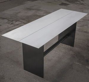 table mange-debout contemporaine