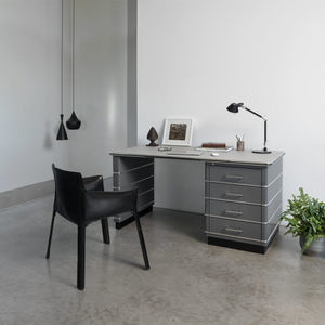 bureau sur pied 1