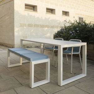 banc de jardin contemporain