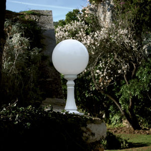borne d'éclairage de jardin 1
