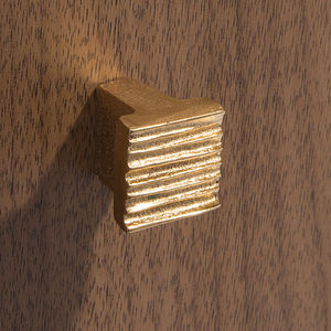 bouton de meuble classique