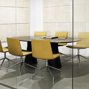 table de conférence contemporaine