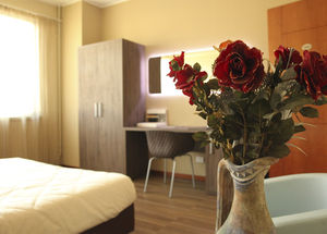 chambre d'hôtel contemporaine