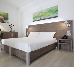 chambre d'hôtel contemporaine