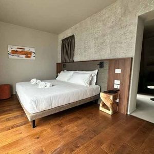 chambre d'hôtel contemporaine