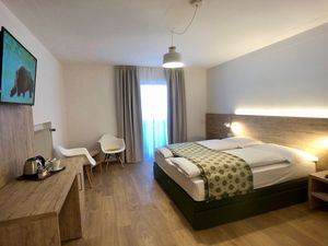 chambre d'hôtel contemporaine