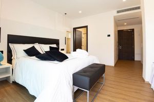 chambre d'hôtel contemporaine