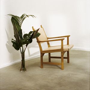 fauteuil design scandinave / en cuir / en chêne / beige