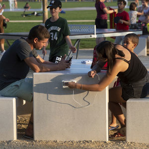 ensemble table et bancs contemporain