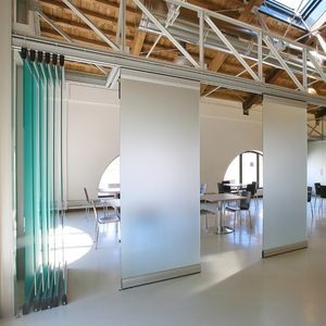 cloison coulissante-empilable