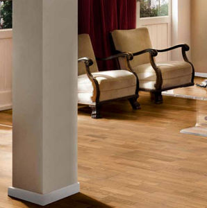 parquet contrecollé / flottant / vernis / en lames
