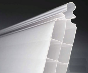 panneau en polycarbonate alvéolaire