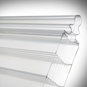 panneau en polycarbonate alvéolaire