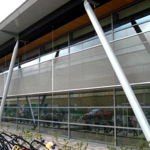 maille métallique pour façade / pour agencement intérieur / pour brise-soleil / pour plafond