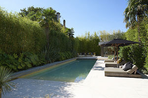 piscine semi-enterrée