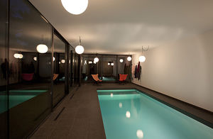 piscine enterrée / en béton / d'extérieur / d'intérieur