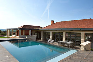 piscine à débordement 1