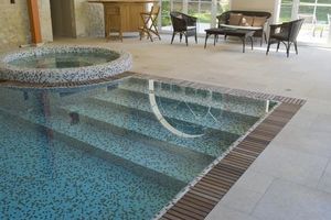 piscine à débordement 1