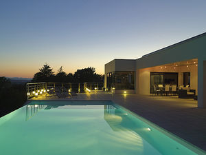 piscine à débordement 1