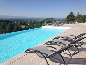 piscine à débordement 1