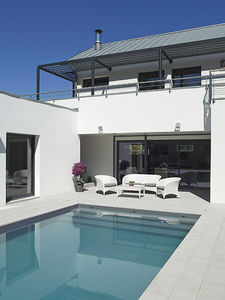 piscine à débordement 1
