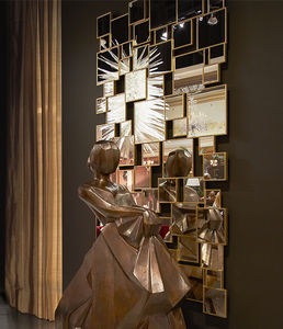 miroir mural / design original / rectangulaire / en bois doré à la feuille d'or