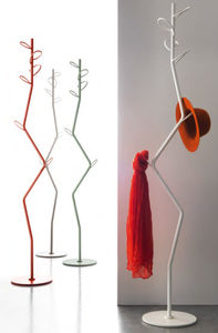 porte-manteau sur pied 1
