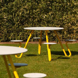 ensemble table et bancs contemporain