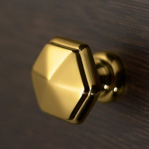 bouton de meuble classique
