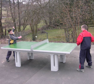 table de ping-pong contemporaine