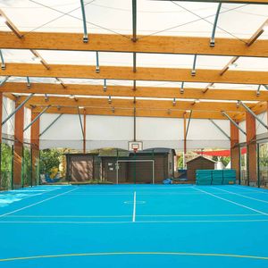structure tendue sur ossature en bois