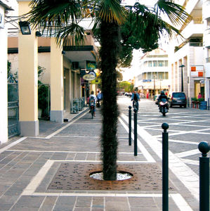 grille d'arbre carrée