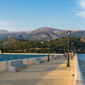 banc public contemporain