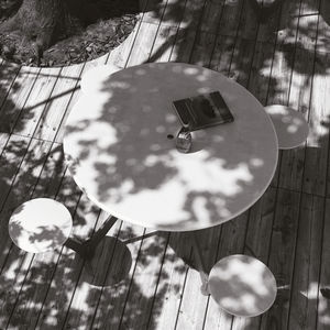 table de pique-nique contemporaine