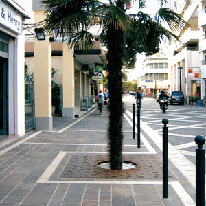 grille d'arbre carrée