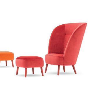 fauteuil contemporain / en tissu / avec repose-pieds / rouge