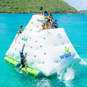 jeu gonflable pour piscine publique