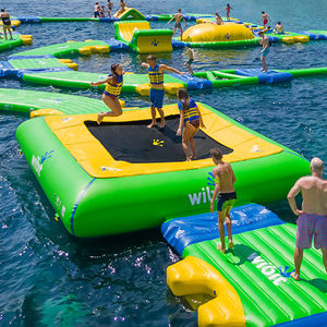 jeu gonflable pour piscine publique