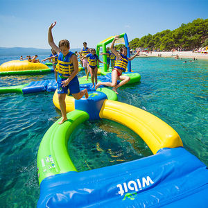 jeu gonflable pour piscine publique