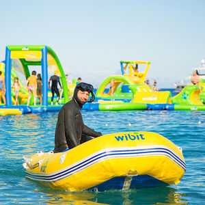 jeu gonflable pour piscine publique